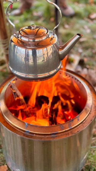 Tee am Feuer