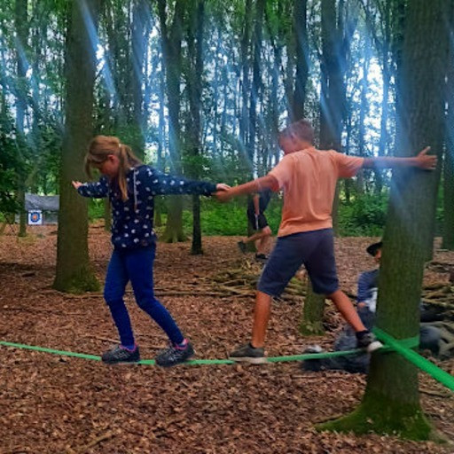 Preview image of class Natur-Erlebnis-HerbstFerienzeit für 8 – 12jährige  Kinder im Eifelörtchen Aremberg