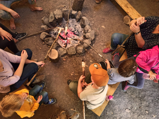 Vorschau Bild des Kurses Wildnisfamilienzeit - Outdoor Familienaktivitäten in Leipzig & Umgebung