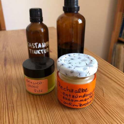 Vorschau Bild des Kurses Kosmetika und Basismedizin