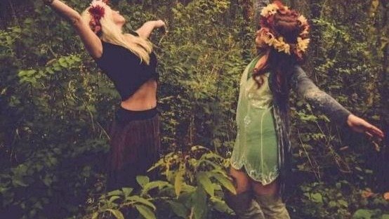 Vorschau Bild des Kurses Frauenkraft - Abend - Entdecke deine weibliche Urkraft